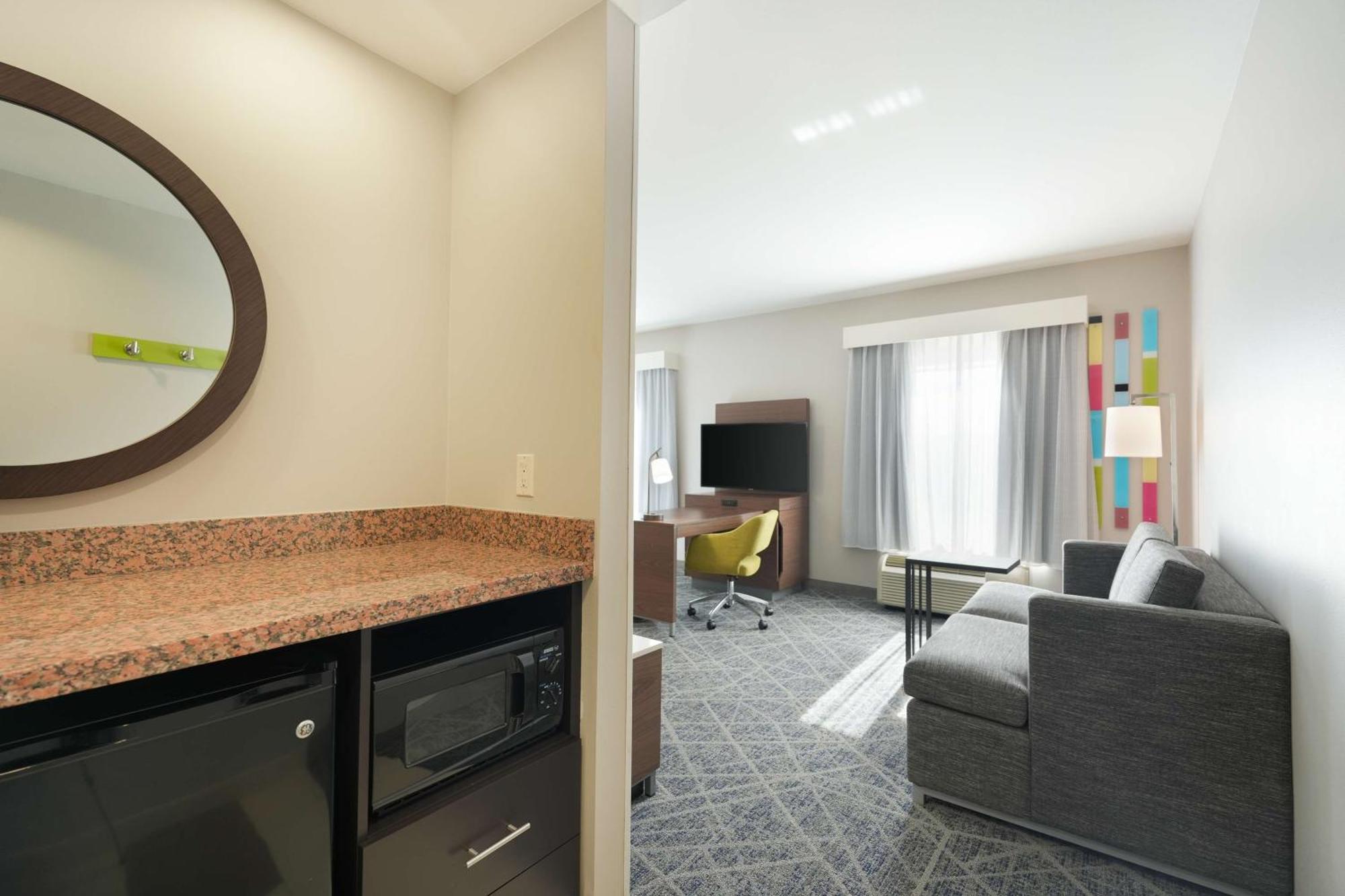 Hampton Inn And Suites Tulsa Central Exterior foto